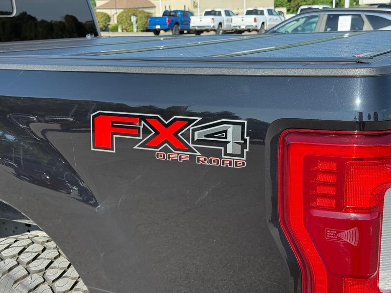 Ford Super Duty F-250 SRW Vehicle Image 07