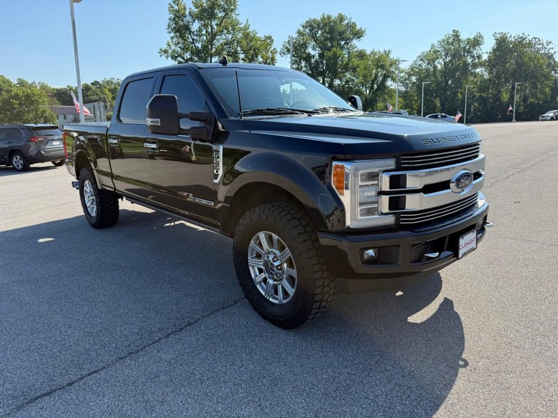 Ford Super Duty F-250 SRW Vehicle Image 13