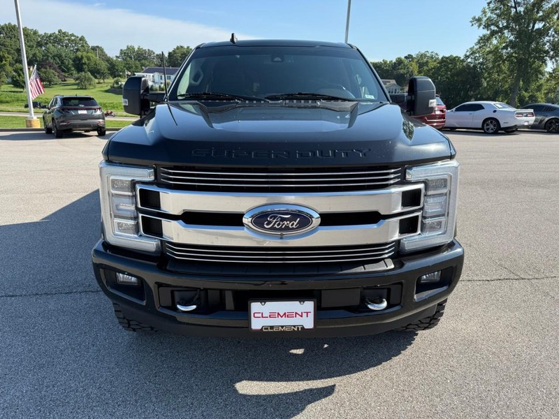 Ford Super Duty F-250 SRW Vehicle Image 14