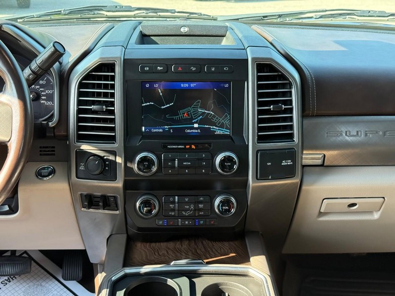 Ford Super Duty F-250 SRW Vehicle Image 18