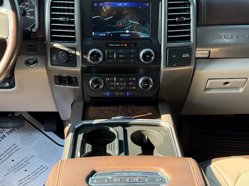 Ford Super Duty F-250 SRW Vehicle Image 19
