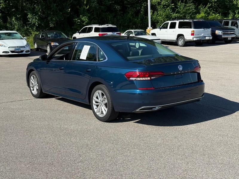 Volkswagen Passat Vehicle Image 04