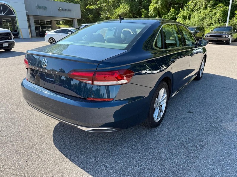 Volkswagen Passat Vehicle Image 09