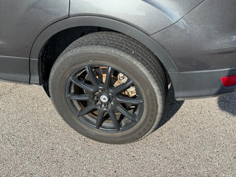 Ford Escape Vehicle Image 05