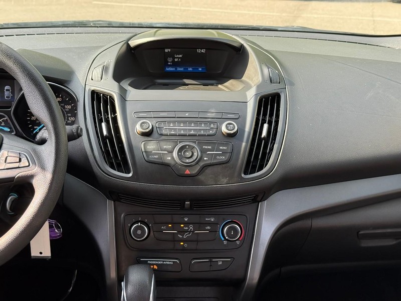 Ford Escape Vehicle Image 16