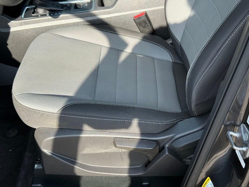 Ford Escape Vehicle Image 21