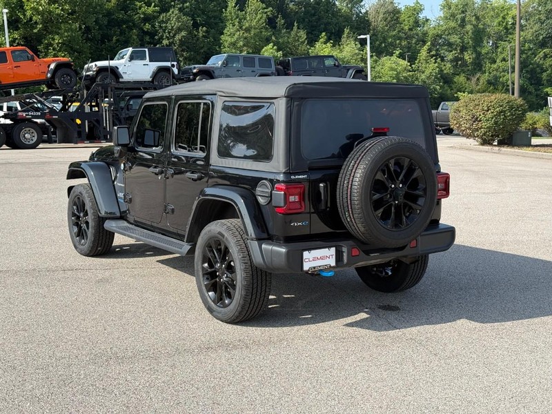 Jeep Wrangler 4xe Vehicle Image 04