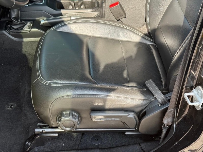 Jeep Wrangler 4xe Vehicle Image 19