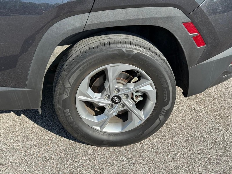 Hyundai Tucson Vehicle Image 05