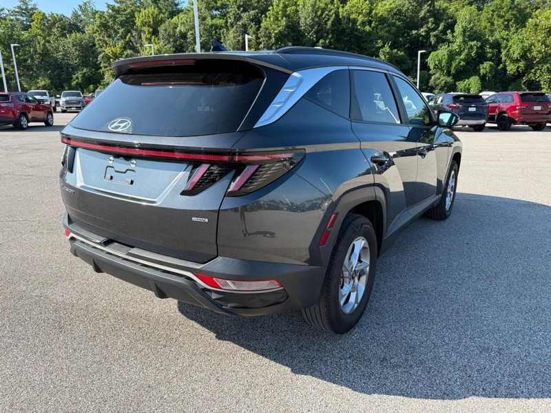 Hyundai Tucson Vehicle Image 11