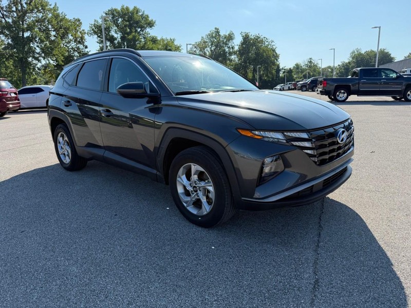 Hyundai Tucson Vehicle Image 12