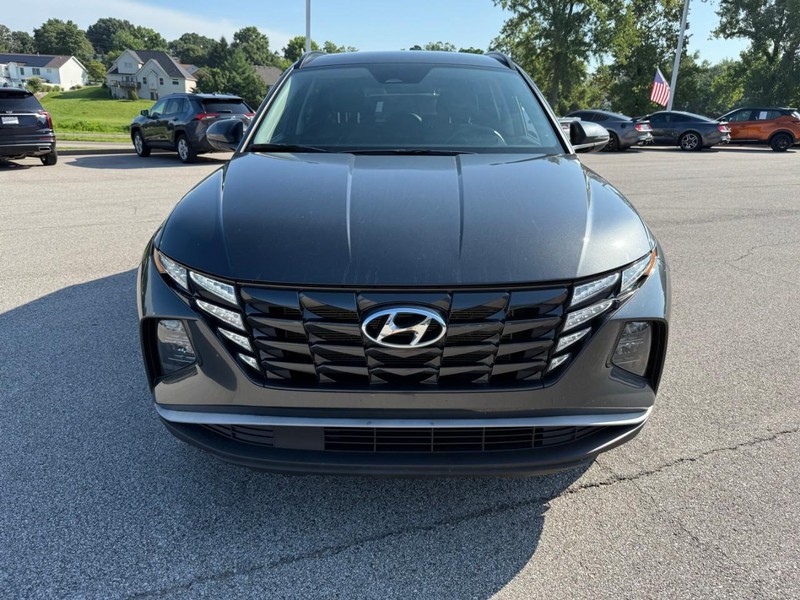 Hyundai Tucson Vehicle Image 13