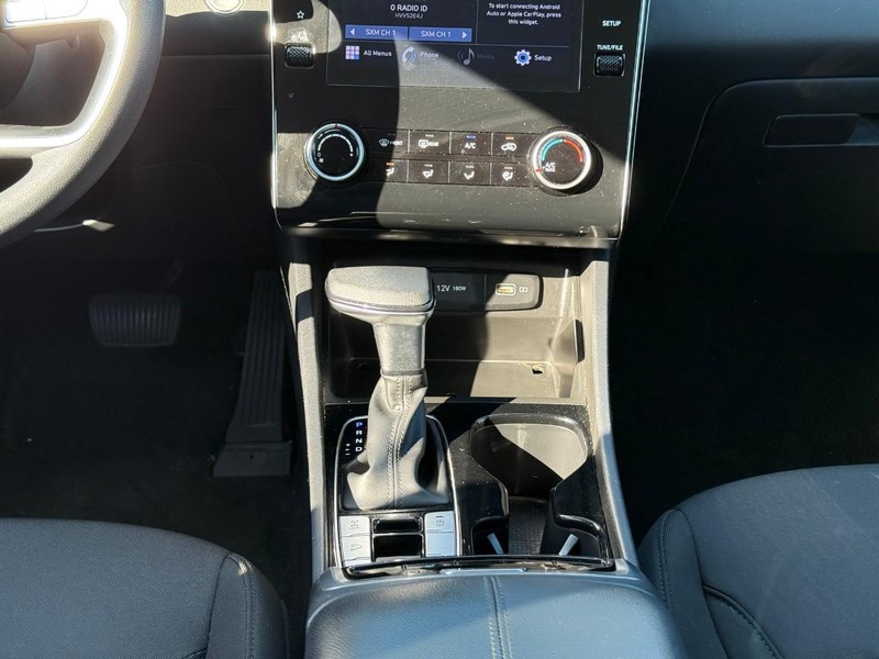 Hyundai Tucson Vehicle Image 18