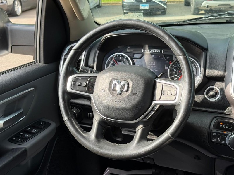 Ram 1500 Vehicle Image 16