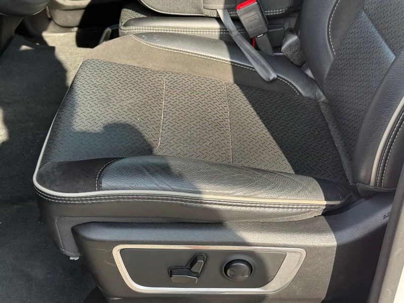 Ram 1500 Vehicle Image 21