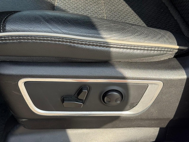 Ram 1500 Vehicle Image 22