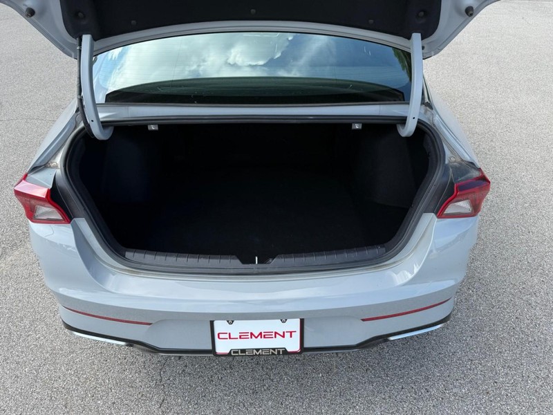 Kia K5 Vehicle Image 07