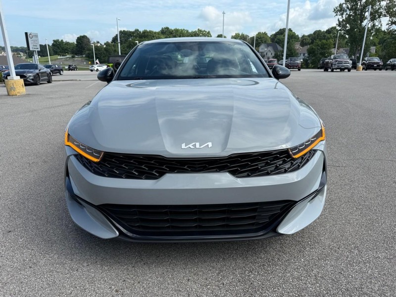 Kia K5 Vehicle Image 12