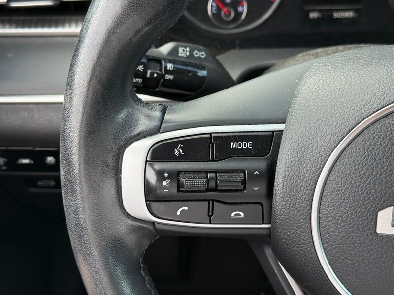 Kia K5 Vehicle Image 21