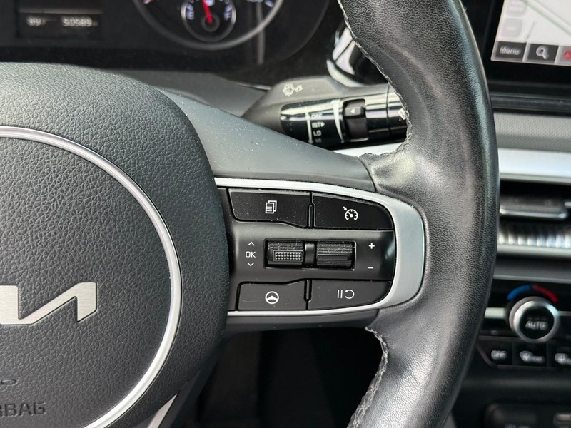 Kia K5 Vehicle Image 22