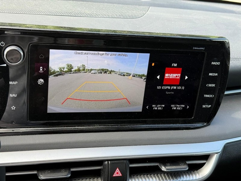 Kia K5 Vehicle Image 26