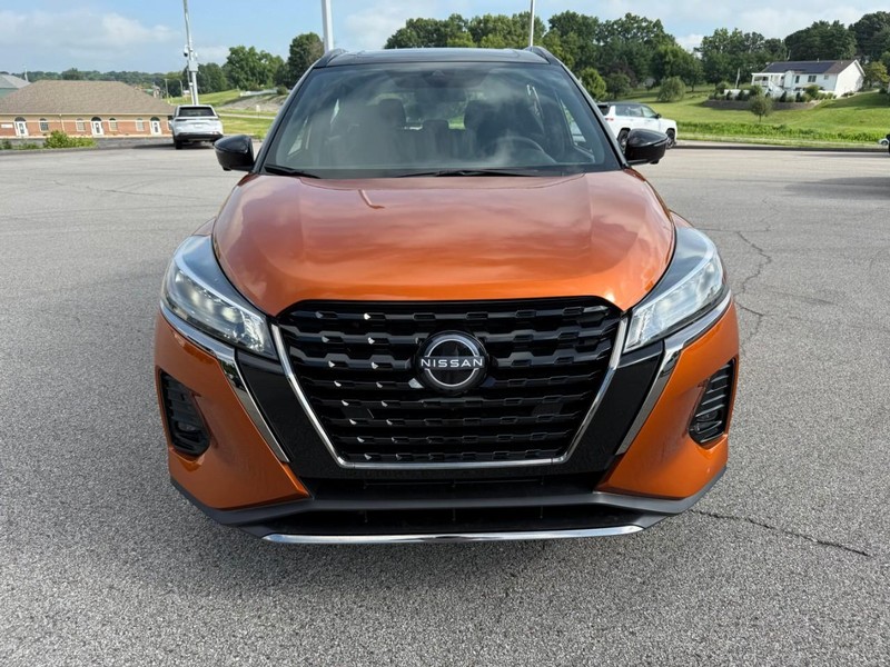 Nissan Kicks Vehicle Image 13