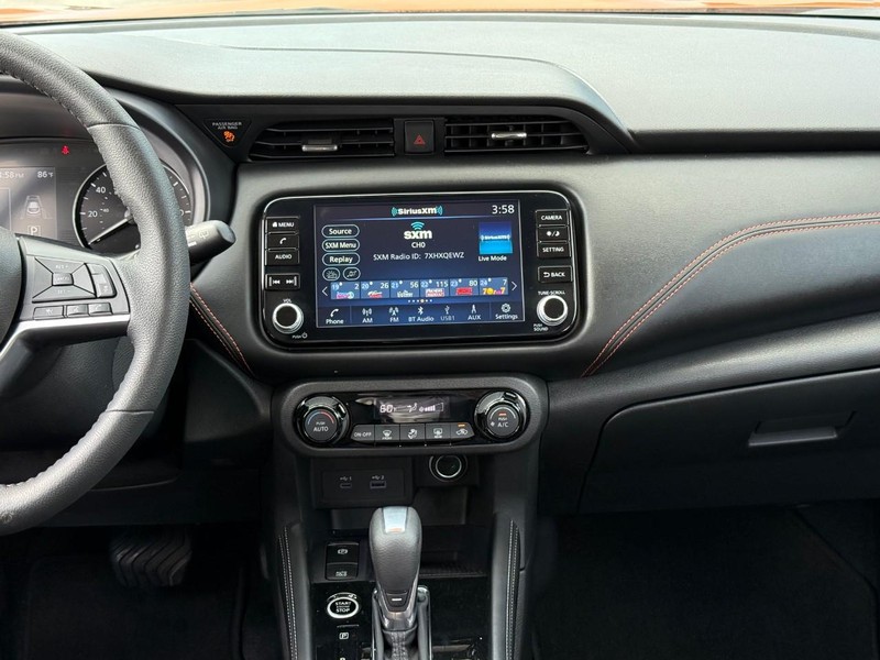 Nissan Kicks Vehicle Image 17
