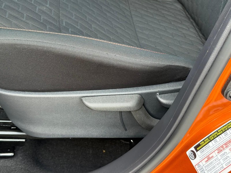Nissan Kicks Vehicle Image 22