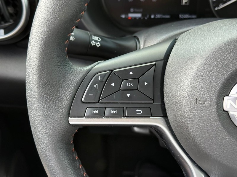 Nissan Kicks Vehicle Image 23