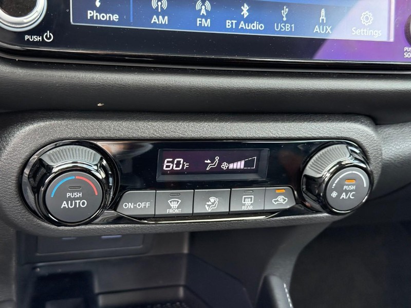 Nissan Kicks Vehicle Image 27