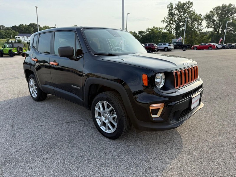 Jeep Renegade Vehicle Image 11