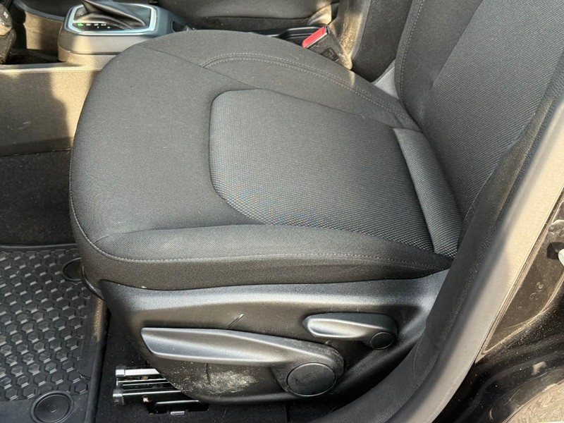 Jeep Renegade Vehicle Image 20
