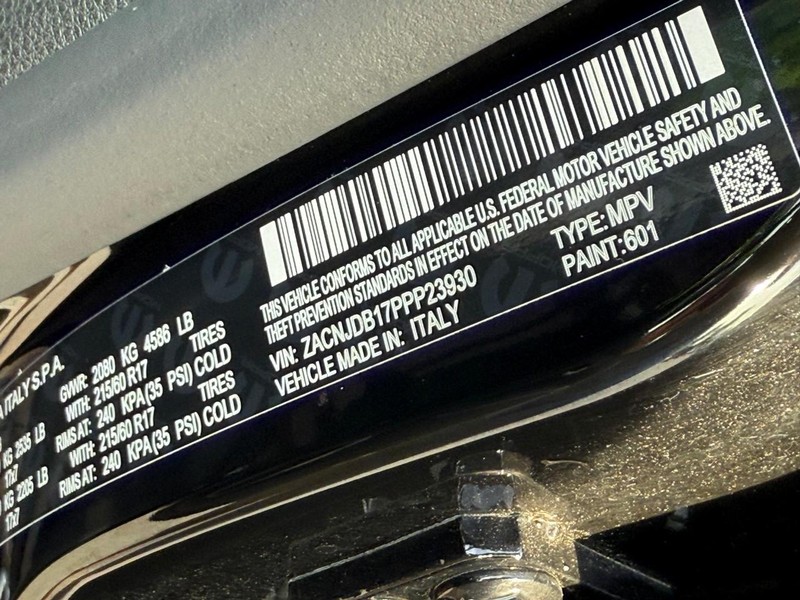 Jeep Renegade Vehicle Image 27