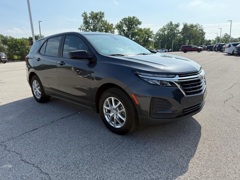 Chevrolet Equinox Vehicle Image 09