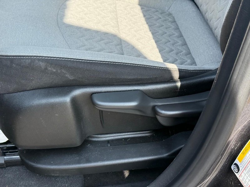 Chevrolet Equinox Vehicle Image 20