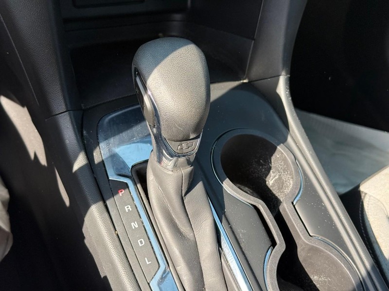 Chevrolet Equinox Vehicle Image 24