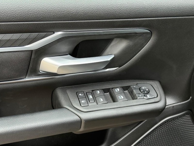 Ram 1500 Vehicle Image 13