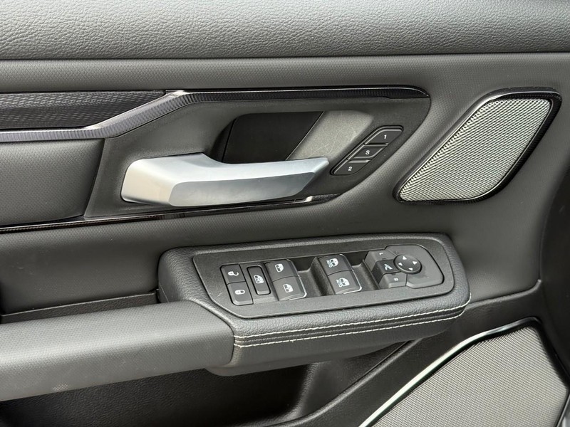 Ram 1500 Vehicle Image 14
