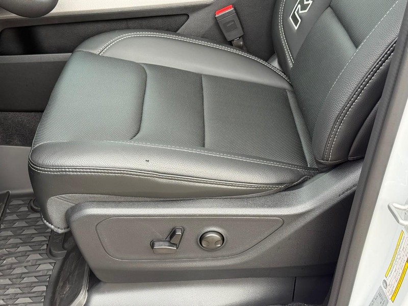 Ram 1500 Vehicle Image 16
