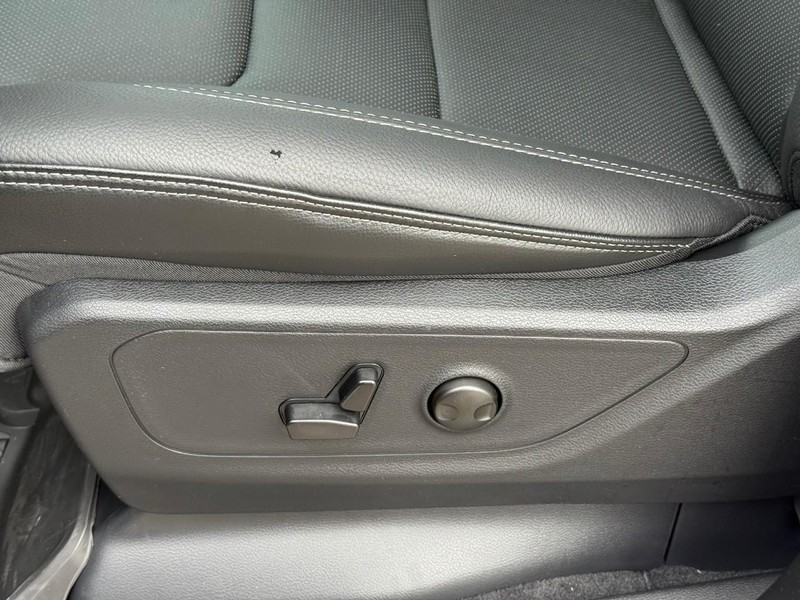 Ram 1500 Vehicle Image 17