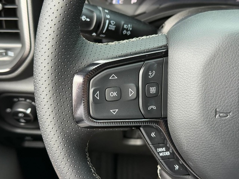 Ram 1500 Vehicle Image 18