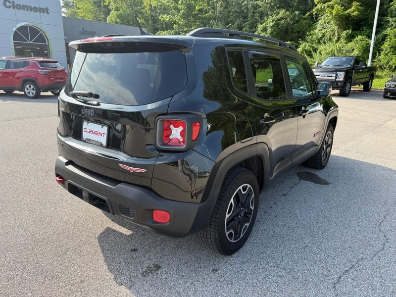 Jeep Renegade Vehicle Image 09