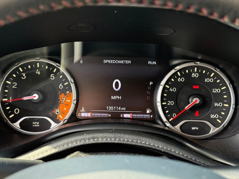 Jeep Renegade Vehicle Image 25