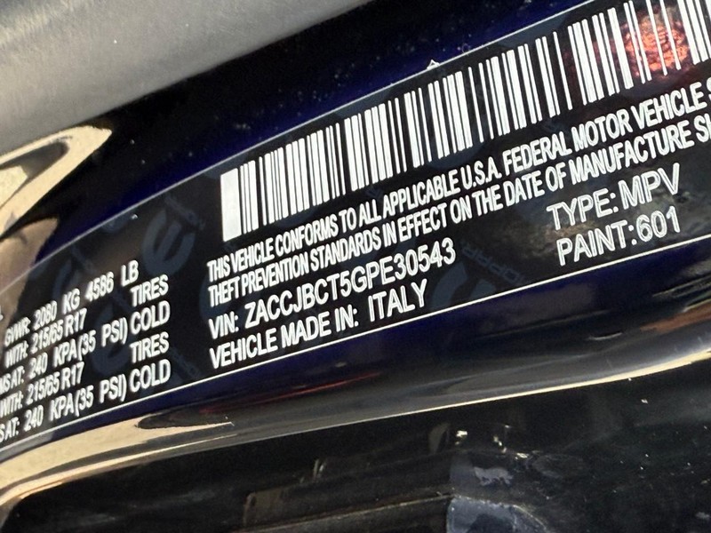Jeep Renegade Vehicle Image 28