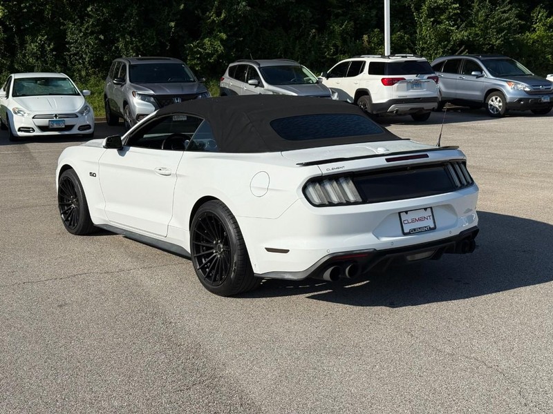 Ford Mustang Vehicle Image 04