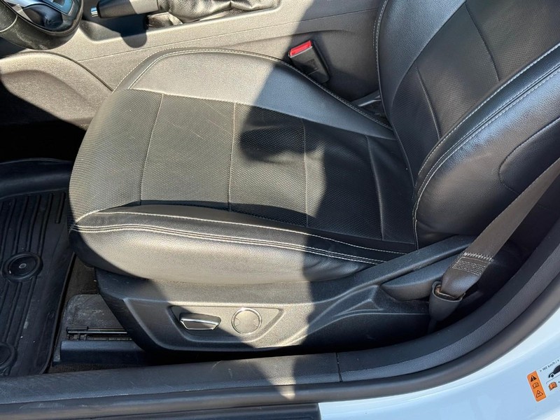Ford Mustang Vehicle Image 17