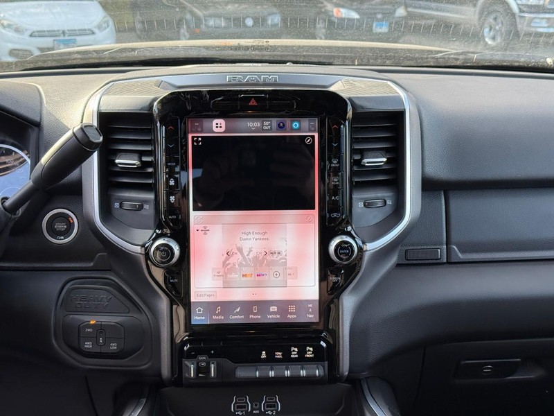 Ram 2500 Vehicle Image 12