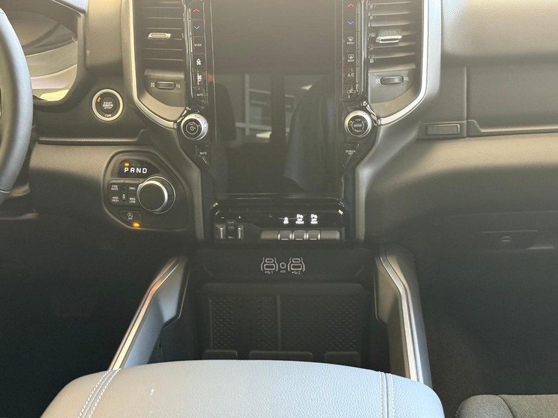 Ram 1500 Vehicle Image 12