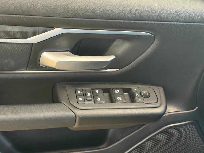 Ram 1500 Vehicle Image 13