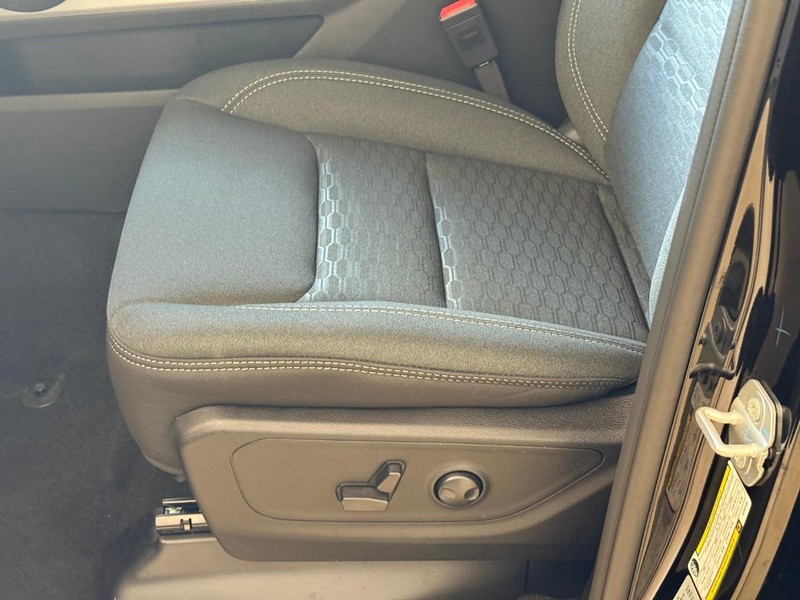 Ram 1500 Vehicle Image 14